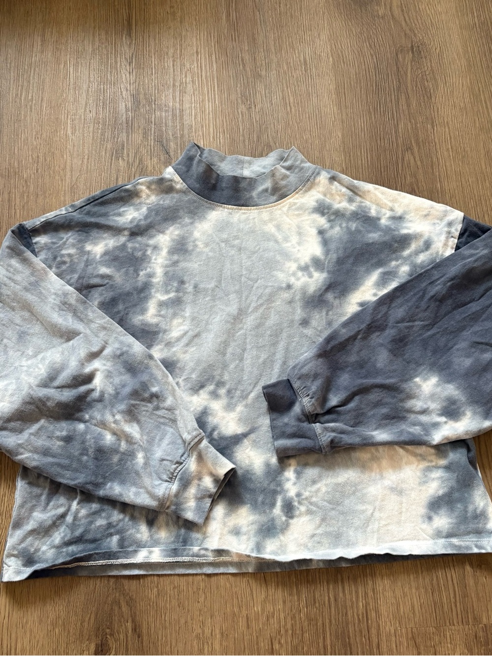 Lush Blue & White Tie-Dye Mock Neck Sweatshirt Small long sleeve - Picture 1 of 3